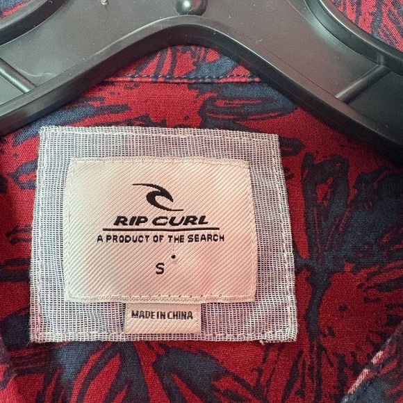 Rip Curl Red and Black Patterned Shirt - Picture 4 of 7